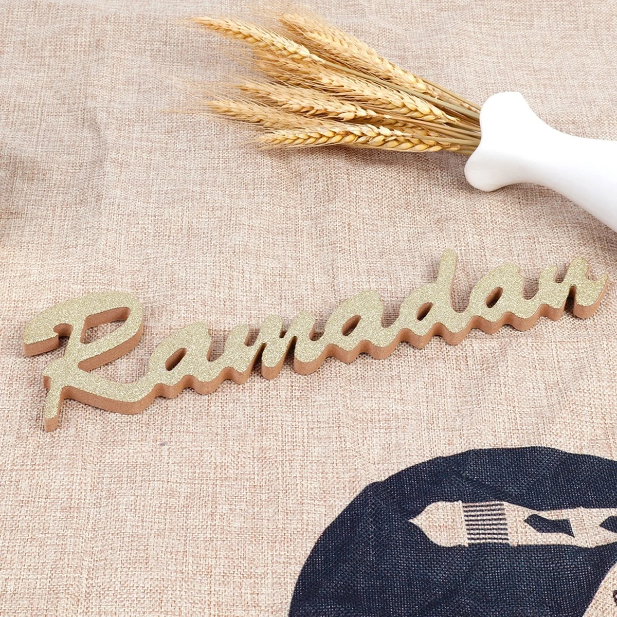 Wood Gliter Lettering Ormanant Ramadan Gold